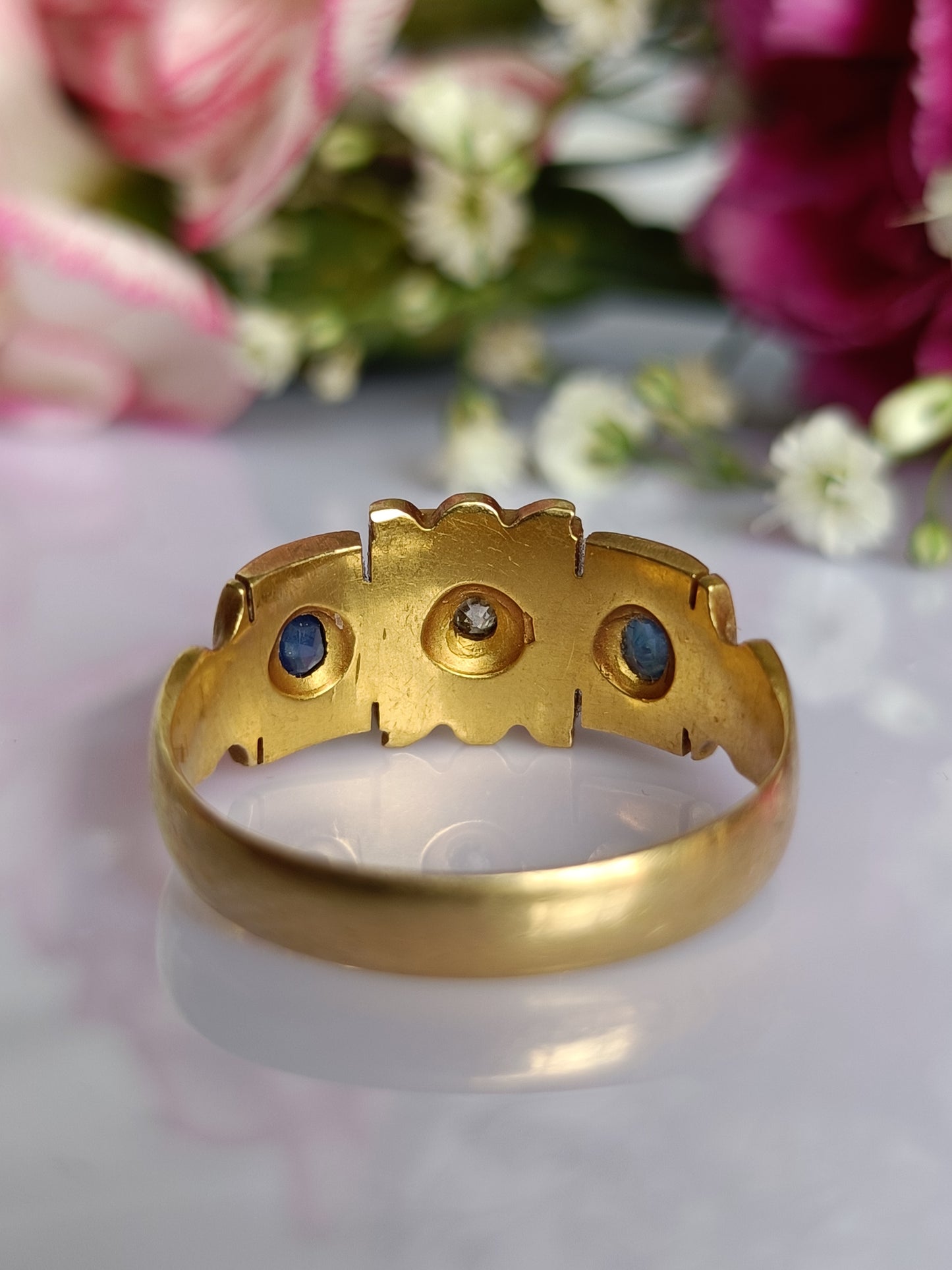 Antique 1901 18ct Gold Chester Assayed Diamond & Sapphire Flush Star Set Ring