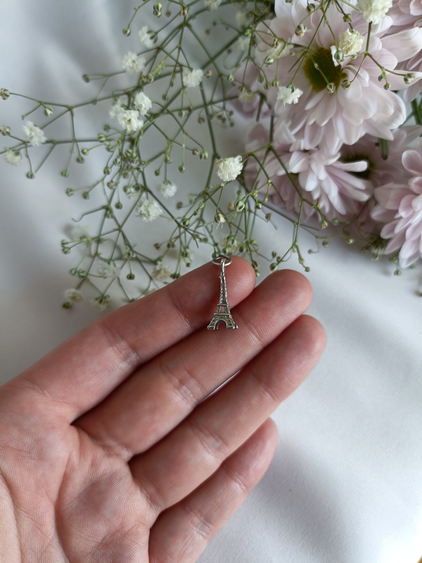 Vintage 925 sterling silver Eiffel Tower travel charm or small pendant