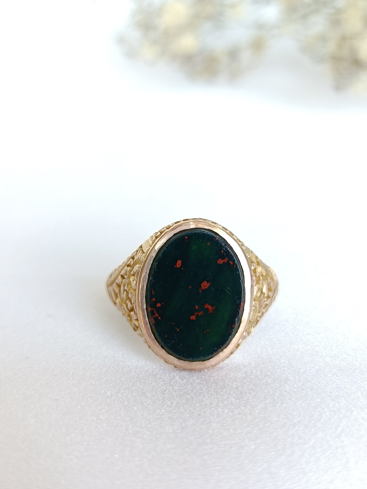 Ornate Antique Australian 9ct gold & bloodstone signet ring by Aronson & Co