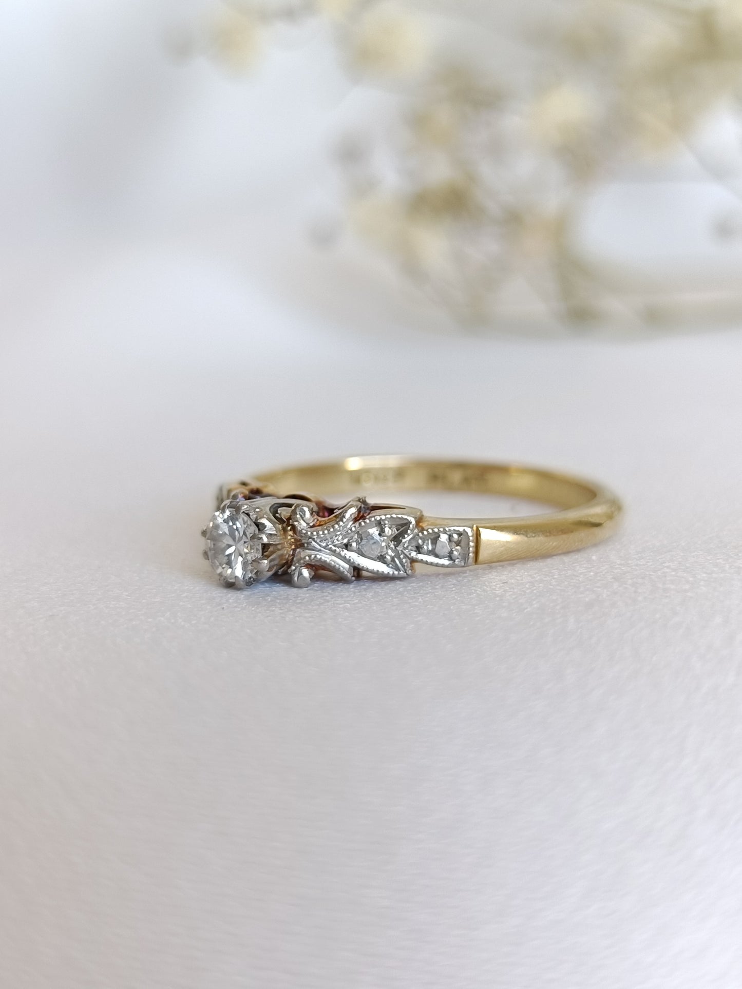 Art deco 18ct yellow gold & platinum diamond solitaire ring