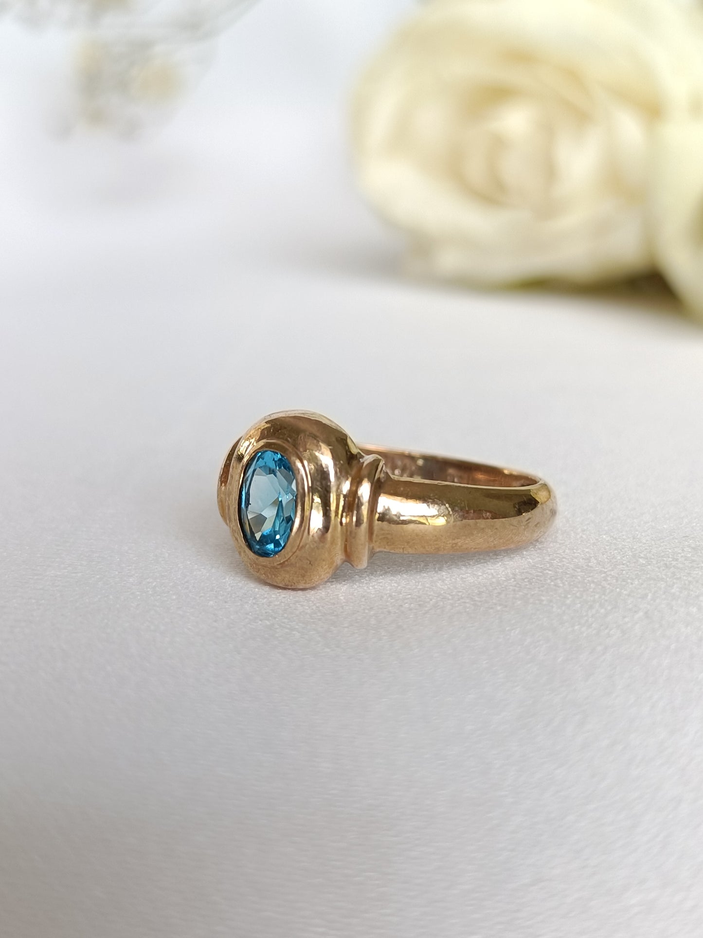 Solid 9ct yellow gold bezel set solitaire blue topaz ring size 7 US or N UK