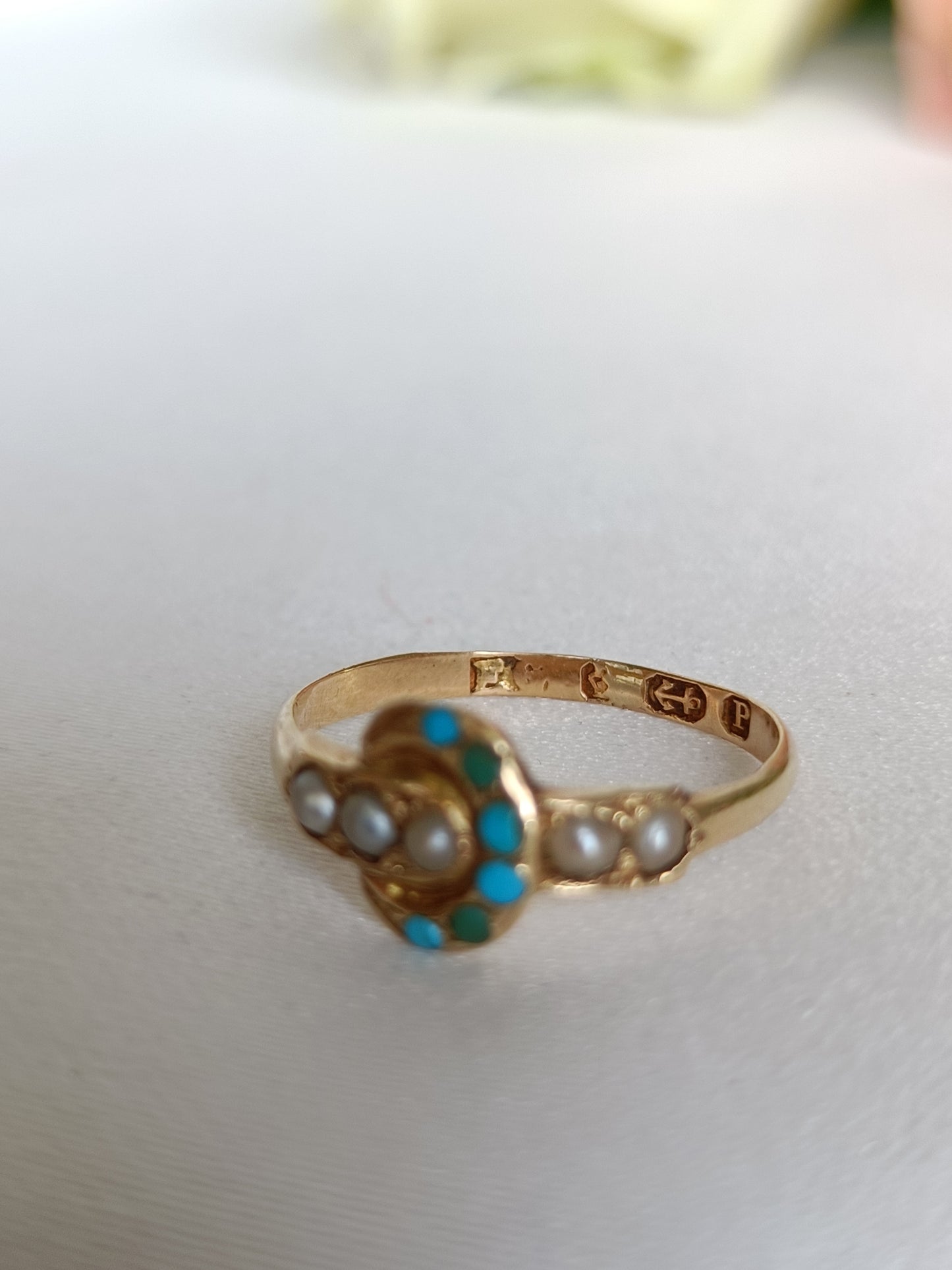 Antique Victorian 1864c 15ct yellow gold turquoise & seed pearl buckle ring