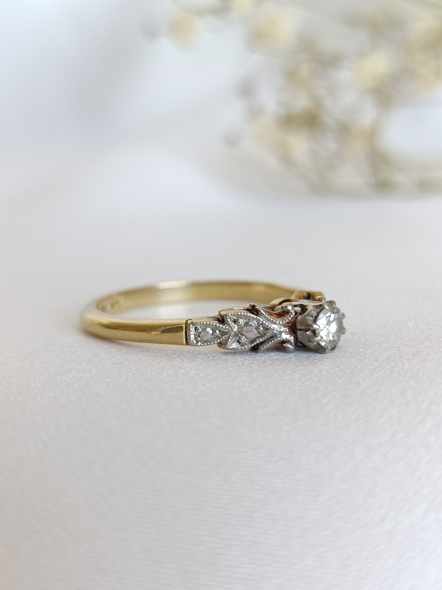 Art deco 18ct yellow gold & platinum diamond solitaire ring