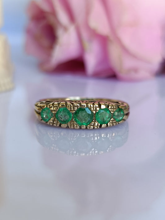 Ornate Vintage 9ct yellow gold & natural emerald 5 stone ring size 7 1/2 or O