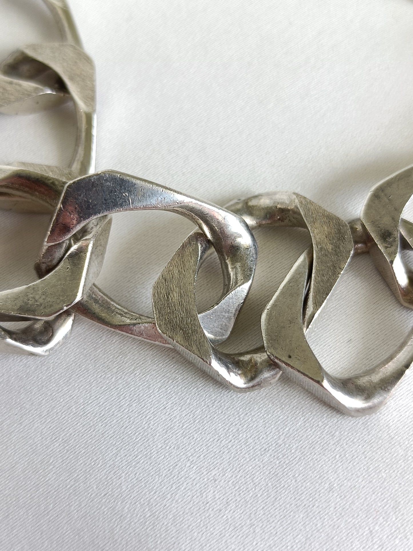 Heavy Vintage Italian UNNOARRE sterling silver stretched Curb link bracelet 20.5cm