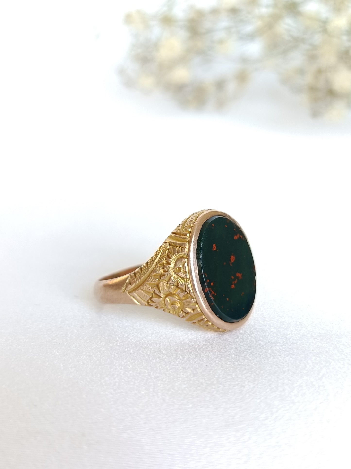 Ornate Antique Australian 9ct gold & bloodstone signet ring by Aronson & Co