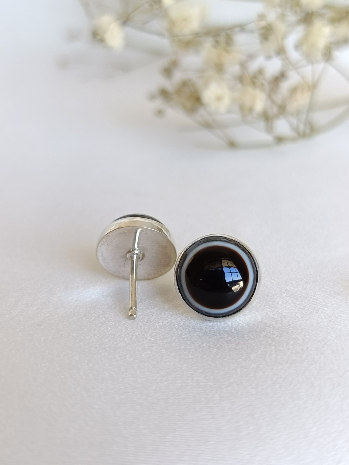 Vintage hand crafted sterling silver & Bullseye agate stud earrings