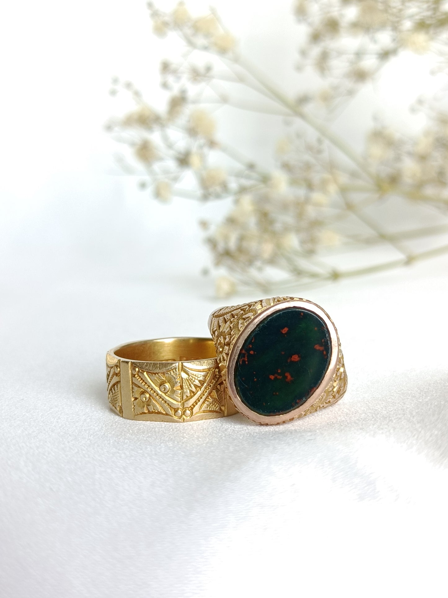 Ornate Antique Australian 9ct gold & bloodstone signet ring by Aronson & Co