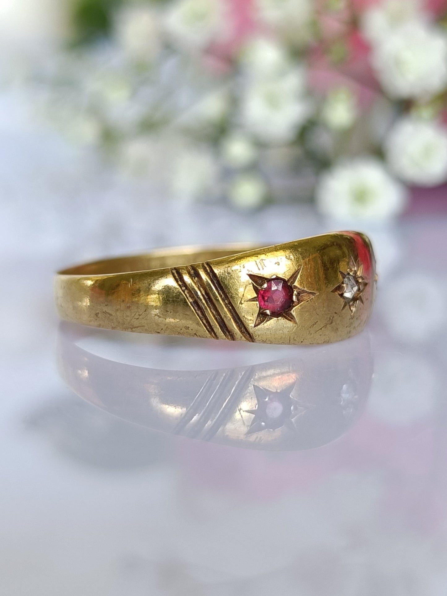 Antique 15ct Gold Rhodolite Garnet & Diamond Gypsy Band Ring Size 8 1/2 or Q