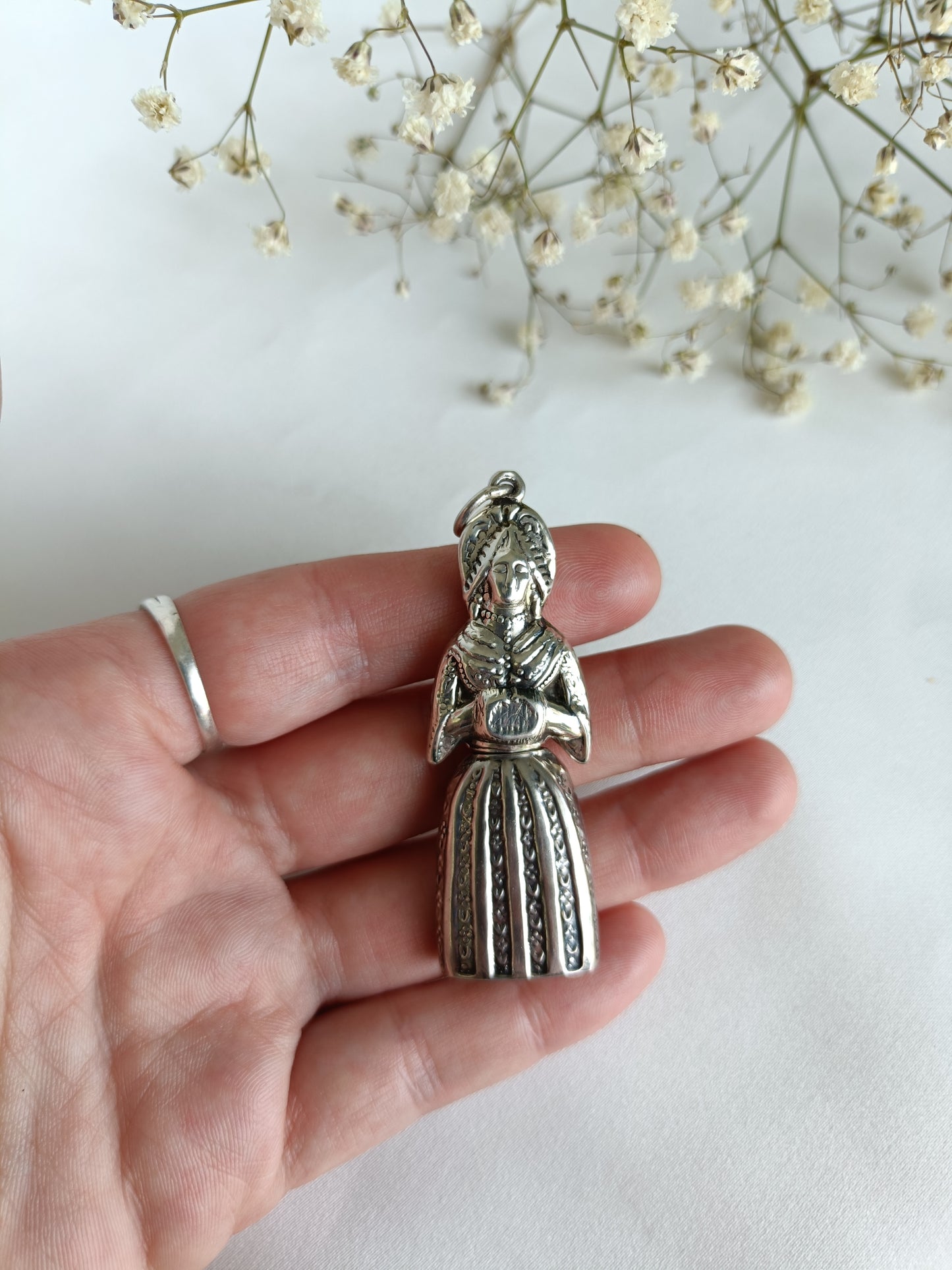 Vintage 925 Sterling silver lady figure sewing needle holder pendant